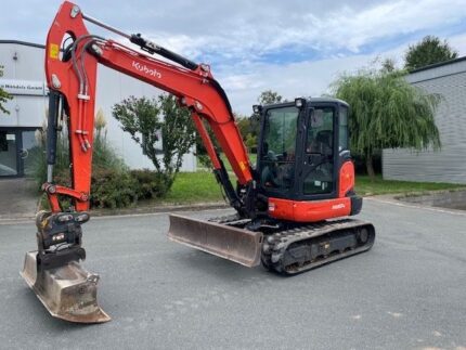 Kubota KX057-4